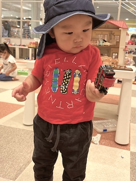 「STELLA McCARTNEY（ステラマッカートニー）のアイテム（Tシャツ/カットソー）」を使った、toiroさん（キッズ・90cm）の夏コーディネート