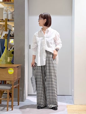 「studio CLIP（スタディオクリップ）の【嬉々!!CREATIVE×daily CLIP】ストライプ長袖シャツ（シャツ/ブラウス、ホワイト系）」を使った、さちち さん（レディース・157cm）の秋コーディネート