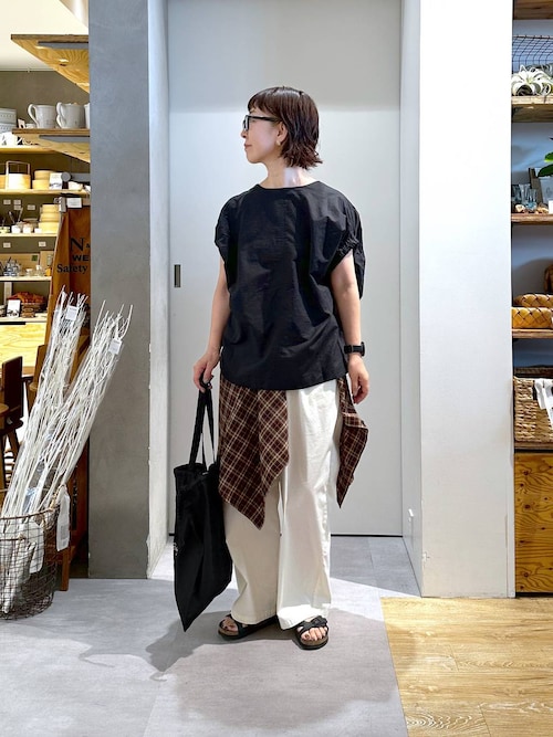 【イージーケア・接触冷感】軽らくストレートチノパンツ