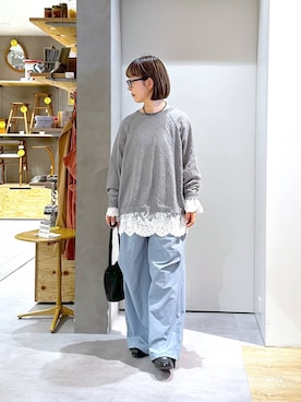 「studio CLIP（スタディオクリップ）の【daily CLIP】シンプルボリュームパンツ（カーゴパンツ、ブルー系）」を使った、さちち さん（レディース・156cm）の春コーディネート