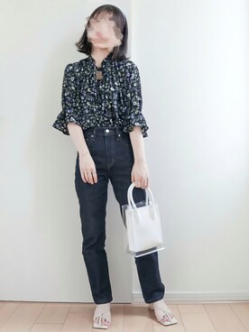 ブラック系のアイテムを使った 花柄ブラウス の人気ファッションコーディネート Wear