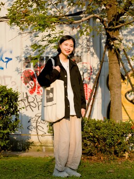 「plain-me（プレインミー）のアイテム（パンツ）」を使った、weicen さん（レディース・165cm）の夏コーディネート
