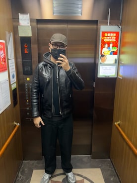 「Two Moon（トゥームーン）のアイテム」を使った、杰森屎塔森さん（メンズ・187cm）の冬コーディネート