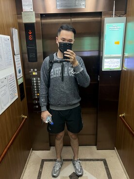 「ASICS（アシックス）のアイテム（パンツ）」を使った、杰森屎塔森さん（メンズ・187cm）の冬コーディネート