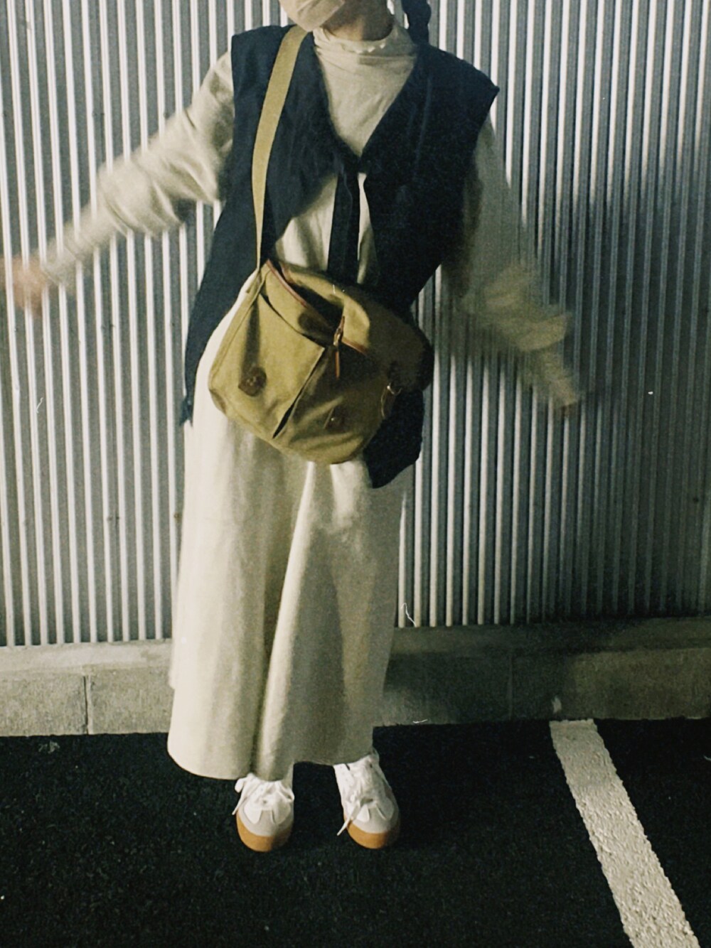 「秋服、今日のコーデ」｜「nuguのアイテム（その他トップス、ホワイト系）」を使った、sakuraさん（骨格ナチュラル・レディース・162cm）の秋コーディネートの1枚目の写真