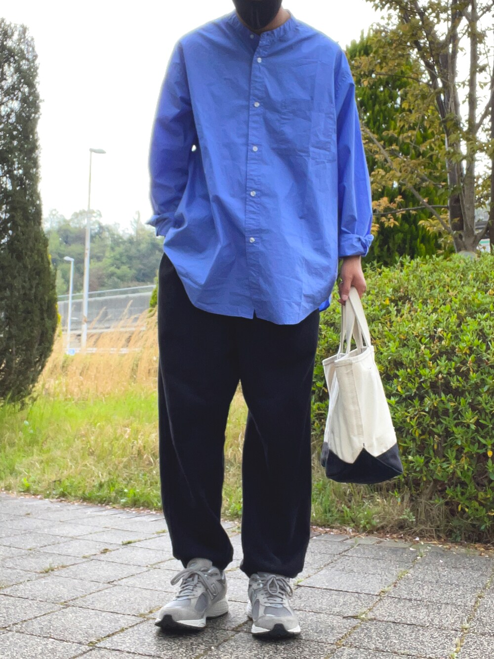 「FREAK'S STOREのビックシルエット スタンドカラーシャツ/タイプライター/デニム/バンドカラーシャツ（シャツ/ブラウス、ブルー系）」を使った、yoshiさん（メンズ・176cm）の春コーディネートの1枚目の写真