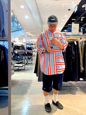 「Nyu（ニュウ）のアイテム」を使った、Sam Luさん（メンズ・171cm）の秋コーディネート