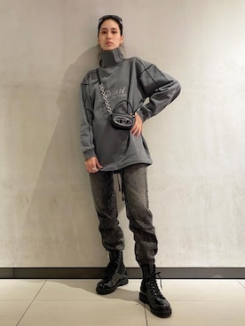 「DIESEL（ディーゼル）のアイテム（ブーツ）」を使った、北川 七海 (DIESEL)さん（レディース・166cm）の秋コーディネート