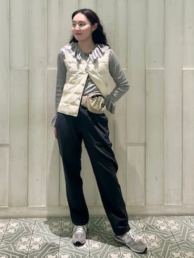 「TAION（タイオン）のアイテム（ダウンベスト）」を使った、B:MING by BEAMS WOMENさん（レディース・166cm）の秋コーディネート