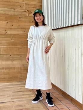 「LOGAN knitting mills（ローガンニッティングミルズ）のアイテム」を使った、B:MING by BEAMS WOMENさん（レディース・167cm）の秋コーディネート