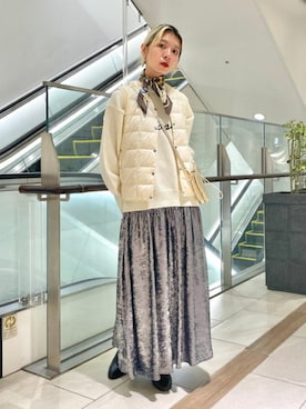 「TAION（タイオン）のアイテム（ダウンベスト）」を使った、B:MING by BEAMS WOMENさん（レディース・162cm）の秋コーディネート