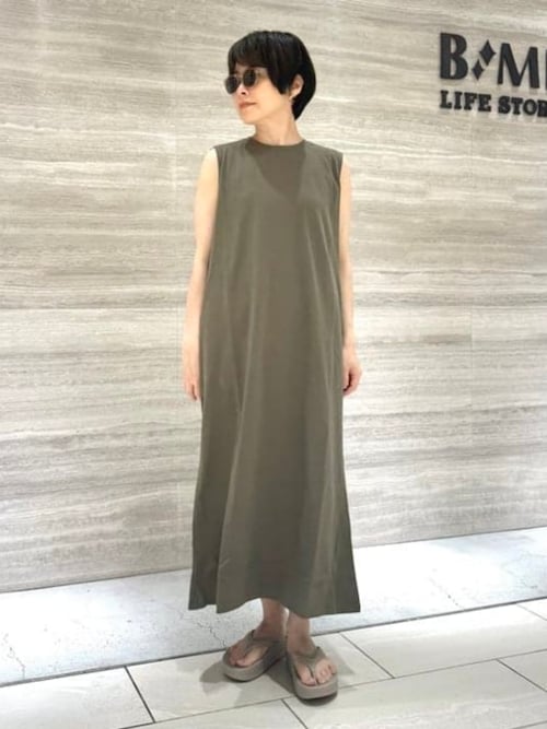 限定セール　ohga サンダル　23.5センチ OOFOS / OOmega（23～25cm）（サンダル）｜OOFOS（ウーフォス