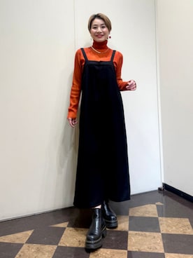 「アイテム（ジャンパースカート）」を使った、B:MING by BEAMS WOMENさん（レディース・161cm）の冬コーディネート