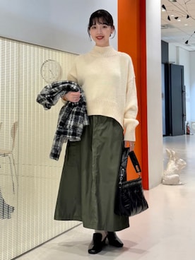 「アイテム（クラッチバッグ）」を使った、B:MING by BEAMS WOMENさん（レディース・161cm）の冬コーディネート