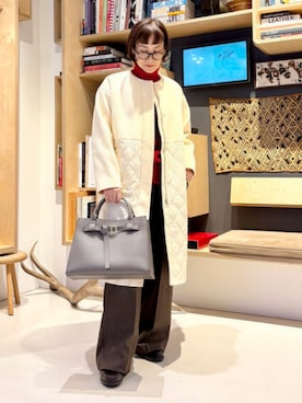 「アイテム（ノーカラーコート）」を使った、B:MING by BEAMS WOMENさん（レディース・158cm）の秋コーディネート