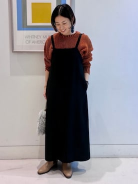 「アイテム（ジャンパースカート）」を使った、B:MING by BEAMS WOMENさん（レディース・160cm）の冬コーディネート