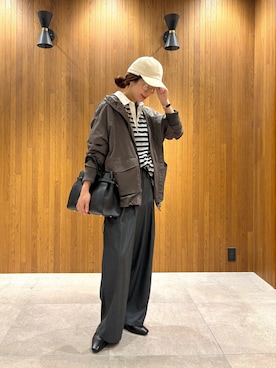 「アイテム（マウンテンパーカー）」を使った、オカモトさん（レディース・167cm・30代）の秋コーディネート
