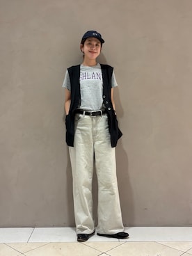 「アイテム（ダウンベスト）」を使った、岡本さん（レディース・167cm）の夏コーディネート
