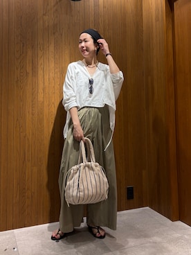 「MOHI（モヒ）のアイテム」を使った、岡本さん（レディース・167cm）の春コーディネート