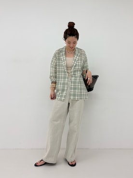 「URBAN RESEARCH（アーバンリサーチ）のマルチウェイクリアトートバッグ（かごバッグ、ブラック系）」を使った、岡本さん（レディース・167cm）の春コーディネート