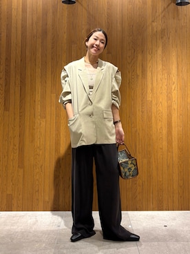 「アイテム（その他アウター、ホワイト系）」を使った、オカモトさん（レディース・167cm）の秋コーディネート