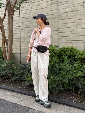 「アイテム（トップス）」を使った、岡本さん（レディース・167cm）の春コーディネート