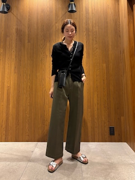 「URBAN RESEARCH（アーバンリサーチ）のスカラップレースタンクトップ（タンクトップ、ブラック系）」を使った、岡本さん（レディース・167cm）の夏コーディネート