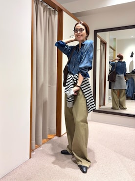 「アイテム（メガネ）」を使った、オカモトさん（レディース・167cm）の秋コーディネート