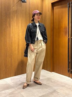 「アイテム（チノパンツ）」を使った、オカモトさん（レディース・167cm）の秋コーディネート