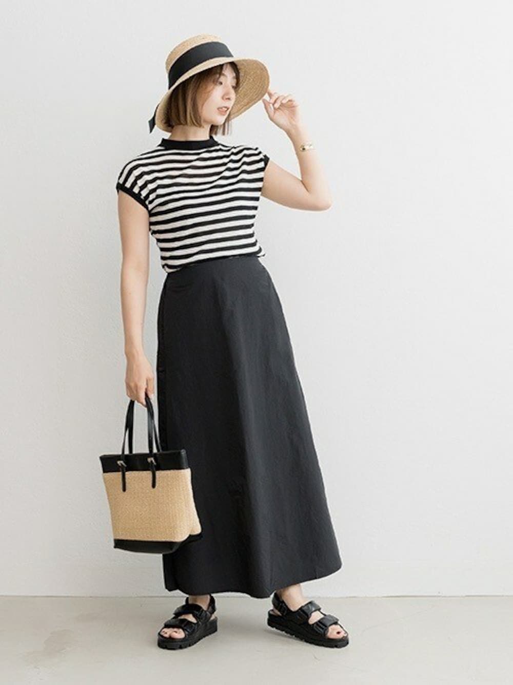 「＃ボーダー、＃スカート、#ハット、#シンプル、#大人コーデ、#ootd、#夏コーデ、#今日のコーデ、#スポサン、#zakkabox」｜「ZAKKA-BOXのラメシアーニットプルオーバー（ニット/セーター、その他）」を使った、ZAKKA-BOX officialさん（レディース・163cm）の夏コーディネートの1枚目の写真