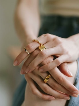 「ゴールドアクセ」｜Ops Accessoryさん（レディース・165cm）の秋コーディネート