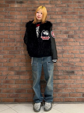 「アイテム（ウォレットチェーン）」を使った、yuraさん（レディース・160cm）の冬コーディネート