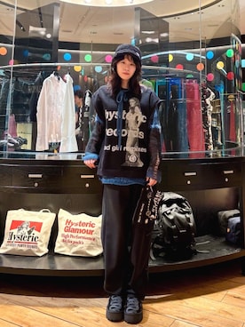 「アイテム（クラッチバッグ）」を使った、ユウさん（レディース・168cm）の冬コーディネート