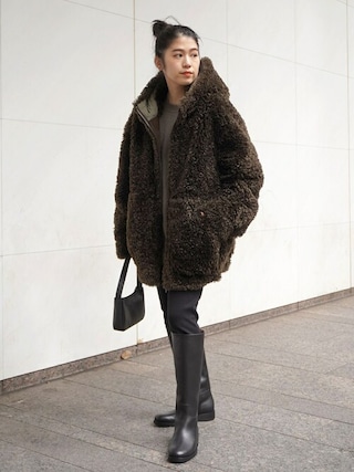 Vegancode/ヴィ―ガンコード】カーリーフーディブルゾンを使った人気