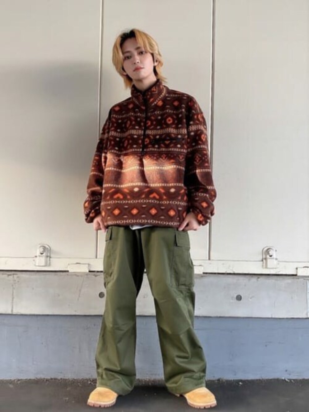 「古着、ビッグシルエット、ストリート、フリース、大人カジュアル、総柄、カーゴパンツ、きれいめカジュアル、韓国ファッション、ハーフジップ」｜「WEGOのWEGO/フリースハーフZIPプルオーバー（スウェット、その他）」を使った、WEGOさん（メンズ・168cm）の秋コーディネートの1枚目の写真