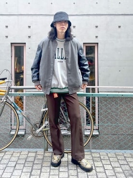 「アイテム（スタジャン、グレー系）」を使った、WEGOさん（メンズ・175cm）の秋コーディネート