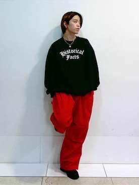 「アイテム（カーゴパンツ、レッド系）」を使った、WEGOさん（メンズ・166cm）の春コーディネート