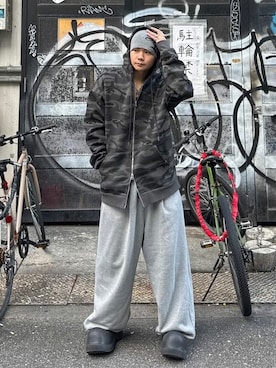 WEGOさんの「SHORT ROUND/バレルレッグスウェットパンツ」を使ったコーディネート