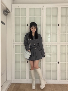 「MAJESTIC LEGON（マジェスティックレゴン）のバックリボン厚底ロングブーツ（ブーツ、ホワイト系）」を使った、naaatsumi00さん（レディース・162cm）の秋コーディネート