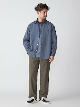 「アイテム（スニーカー、ブルー系）」を使った、佐藤さん（メンズ・173cm）の春コーディネート