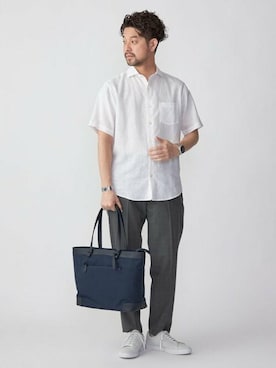 「アイテム（トートバッグ、ブルー系）」を使った、佐藤さん（メンズ・173cm）の春コーディネート