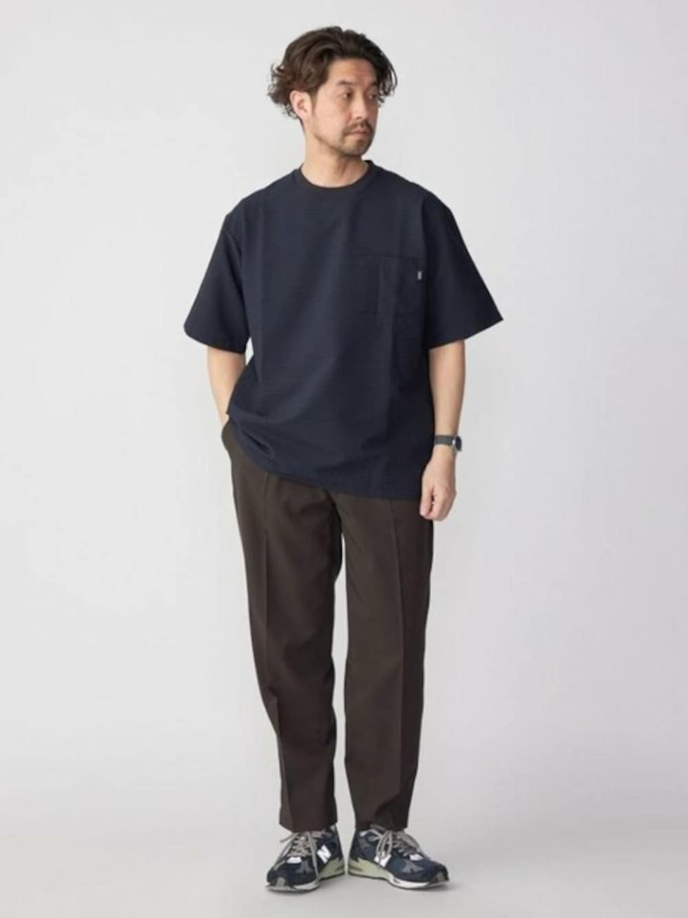 「シップス、SHIPS、シアサッカー、クールマックス」｜「SHIPSのSHIPS: COOLMAX(R) シアサッカー ストライプ クルーネック Tシャツ（Tシャツ/カットソー、ブルー系）」を使った、佐藤さん（メンズ・173cm）の夏コーディネートの1枚目の写真