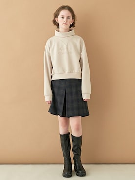 「キュロット」｜「アイテム（スウェット）」を使った、Lovetoxicさん（キッズ・155cm）の冬コーディネート