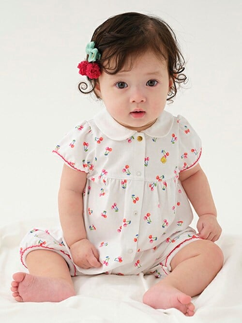 kate spade new york kidsのロンパースを使った人気ファッション