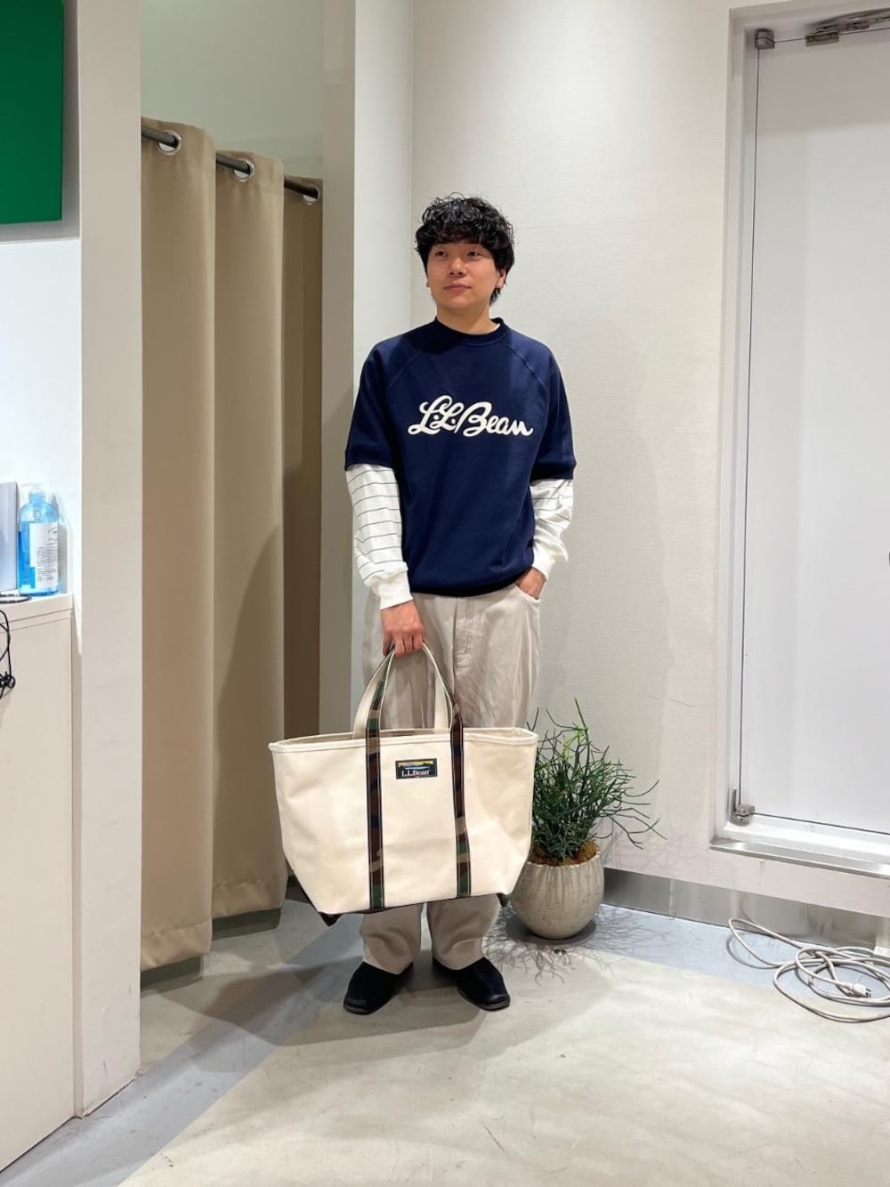 「メンズ、トート、メンズファッション、エルエルビーン、llbeanjapan、BeanOutsider、llbeanstyling、LLbean」｜「L.L.Beanの【JAPAN EDITION】ユニオン・ロングスリーブ・ティ（Tシャツ/カットソー、ホワイト系）」を使った、daichiさん（メンズ・178cm）の春コーディネートの1枚目の写真