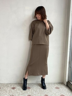 「EUCLAID（エウクレイド）のアイテム（スカート）」を使った、EUCLAID Staffさん（レディース・167cm）の秋コーディネート