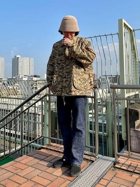 「カモ柄」｜「アイテム（ジャケット/アウター）」を使った、BEAMSさん（メンズ・170cm）の春コーディネート