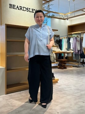 「BEARDSLEY」｜「アイテム（スラックス）」を使った、BEARDSLEYさん（レディース・158cm）の夏コーディネート