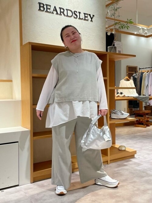 ビアズリー 後ろドレープTブラウス アイボリー ビアズリー 後ろ