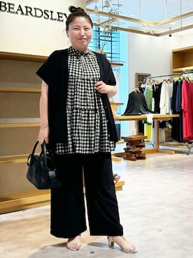 「BEARDSLEY」｜「アイテム（スラックス）」を使った、BEARDSLEYさん（レディース・158cm）の夏コーディネート
